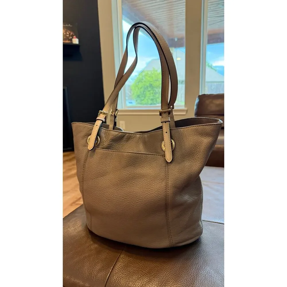 Michael Kors Jet Set Cream Pebbled Leather Tote Bag Gold Hardware - Picture 4 of 8